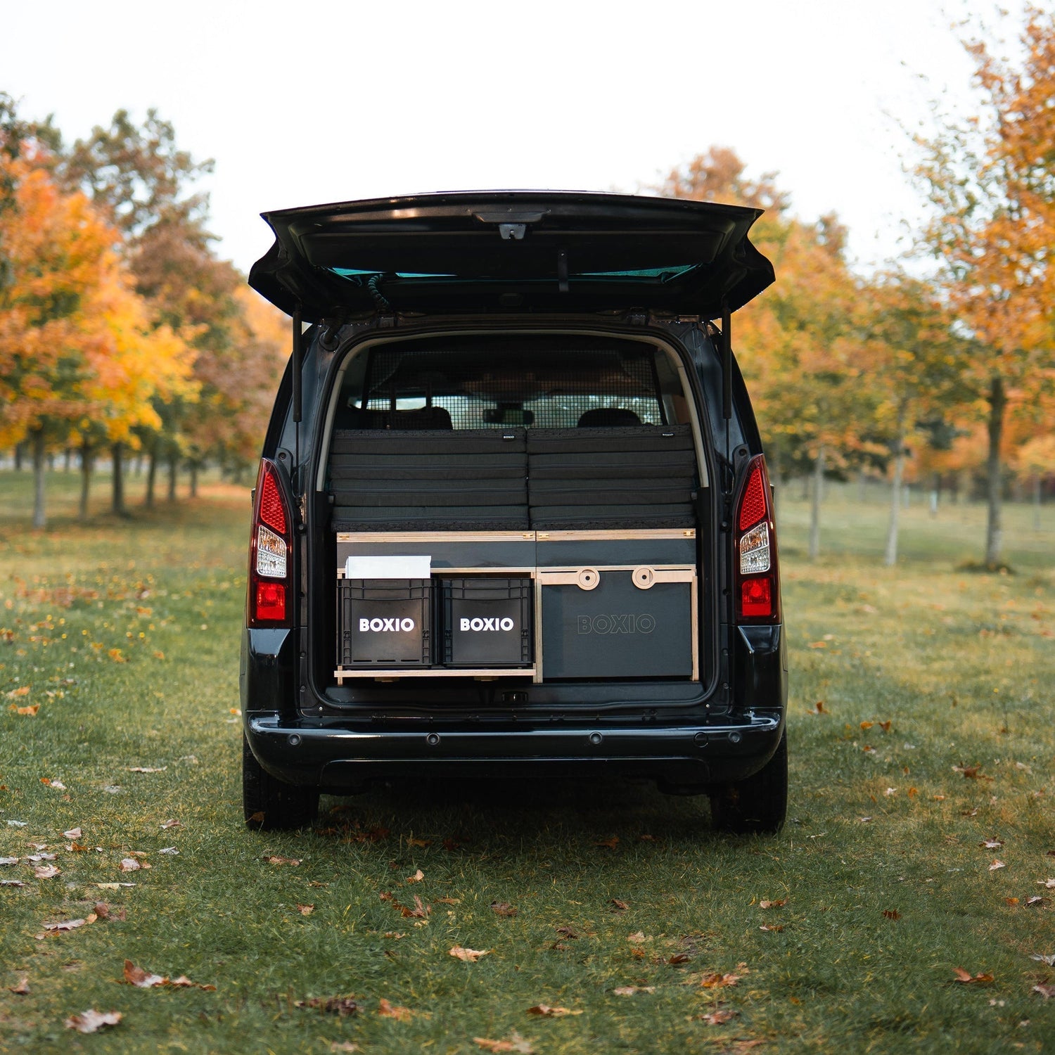 Minivan-Ausbau: Warum modulare Systeme die smarteste Wahl für Caddy, Jumpy & Co. sind