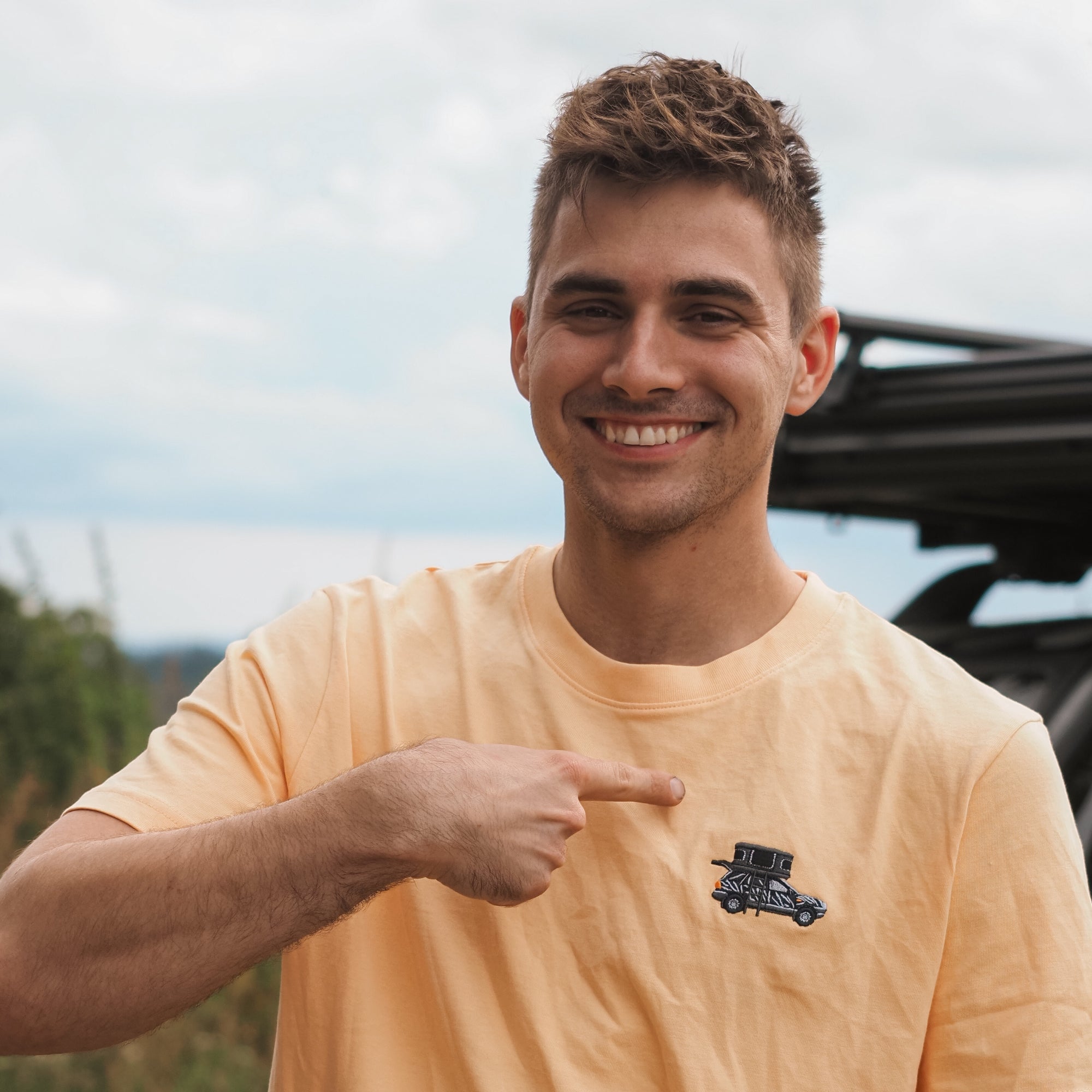 BOXIO x kommando.frei I Camiseta con bordado